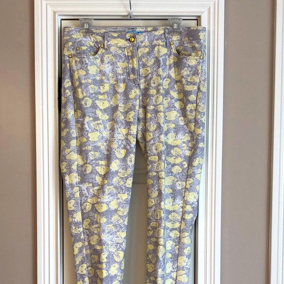 J. McLaughlin Lexie gray and yellow slim comfort jeans NWOT Sz 10 - Picture 9 of 9